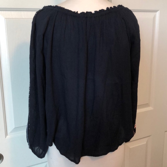 Abercrombie and Fitch Peasant Top - Picture 4 of 7